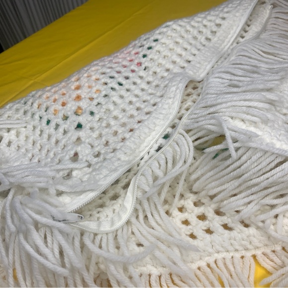 Vintage Handmade Knit Pillowcase Sofa Pillow Sham Chunky White Floral Fringe - Picture 6 of 11